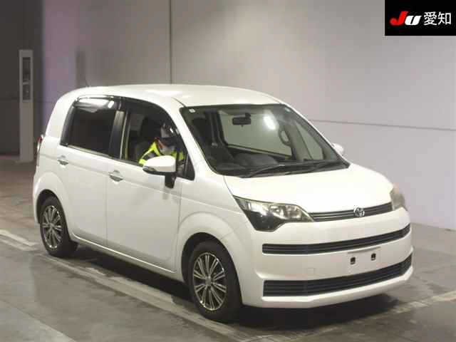 TOYOTA SPADE 2013