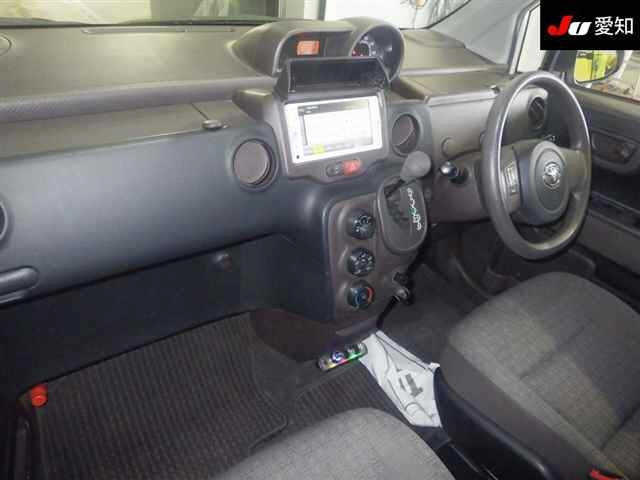 TOYOTA SPADE 2013