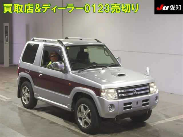 MITSUBISHI PAJERO MINI 2010