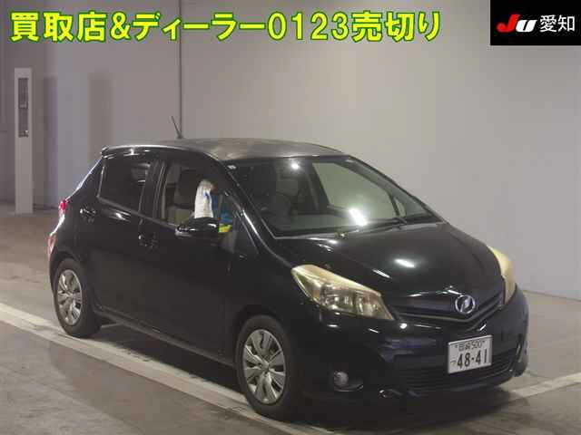 TOYOTA VITZ 2011