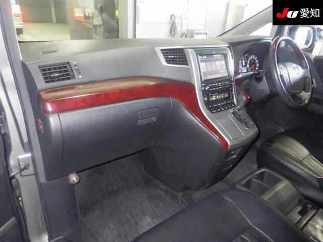 TOYOTA ALPHARD 2009