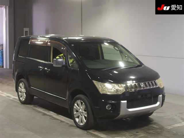 MITSUBISHI DELICA D5 2009
