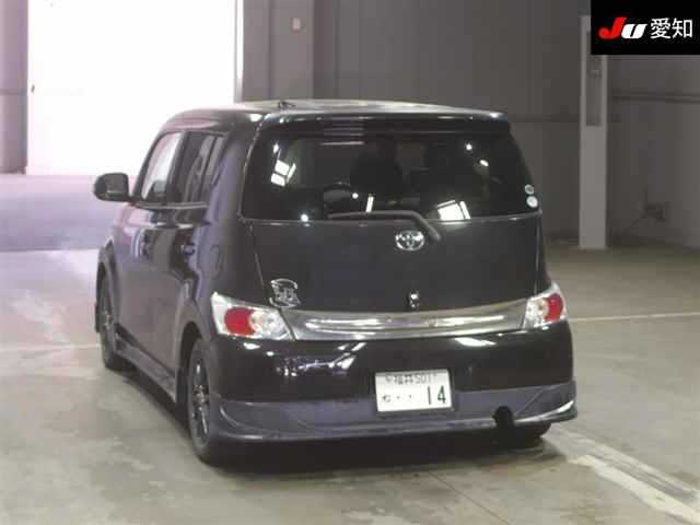 TOYOTA BB 2011