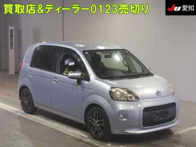 TOYOTA PORTE 2012