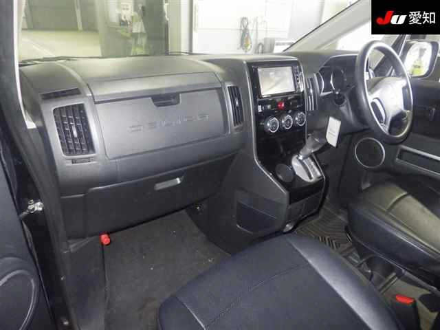 MITSUBISHI DELICA D5 2017