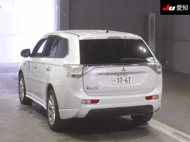 MITSUBISHI OUTLANDER PHEV 2013