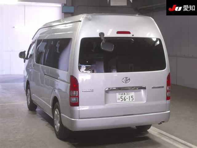 TOYOTA HIACE 2009