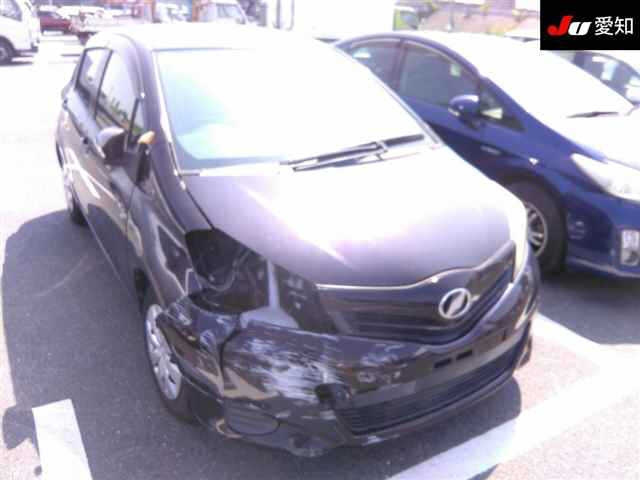 TOYOTA VITZ 2013