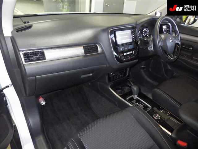 MITSUBISHI OUTLANDER 2017