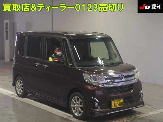 DAIHATSU TANTO 2015