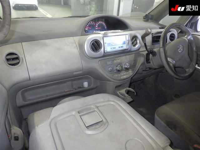 TOYOTA PORTE 2008