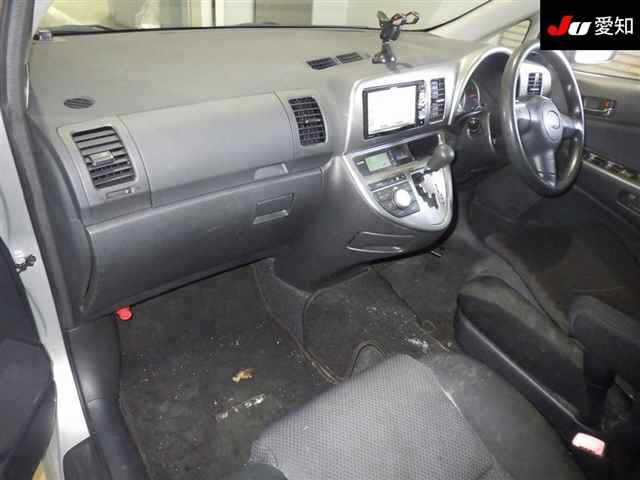 TOYOTA WISH 2009