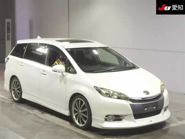 TOYOTA WISH 2013