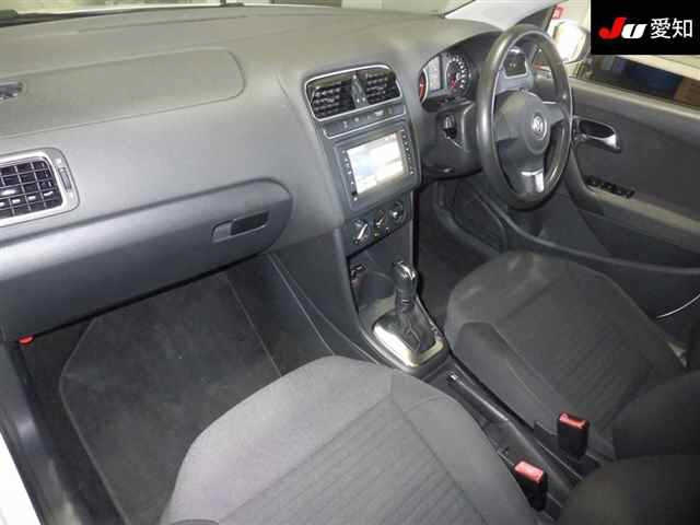 VOLKSWAGEN POLO 2013