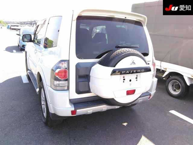 MITSUBISHI PAJERO 2011