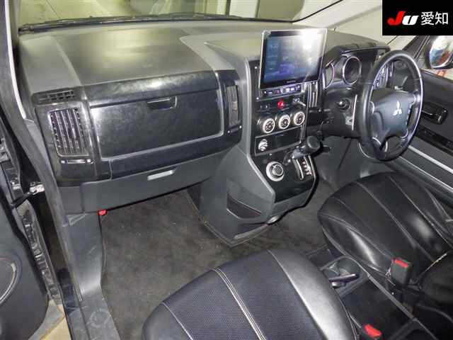 MITSUBISHI DELICA D5 2008