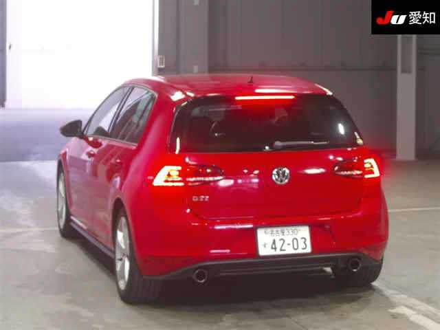 VOLKSWAGEN GOLF 2015