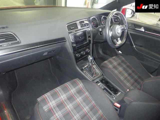 VOLKSWAGEN GOLF 2015