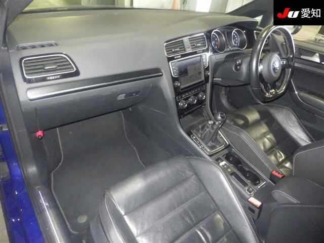 VOLKSWAGEN GOLF 2016