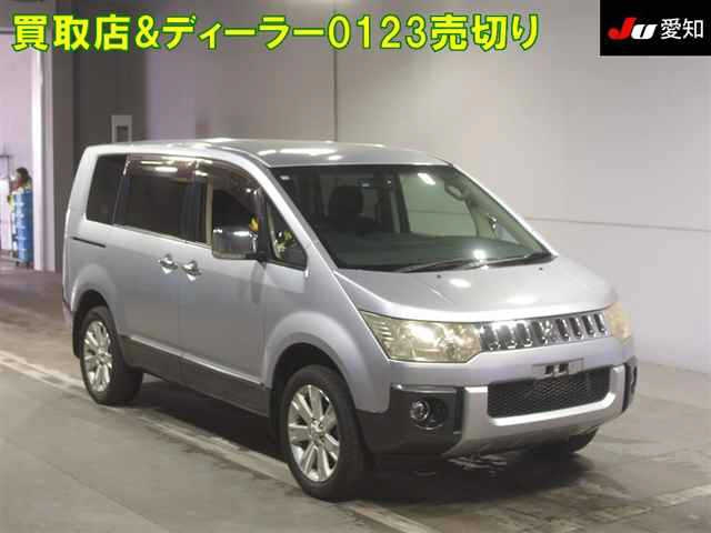 MITSUBISHI DELICA D5 2010