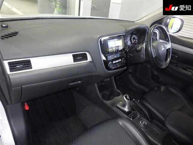 MITSUBISHI OUTLANDER PHEV 2014
