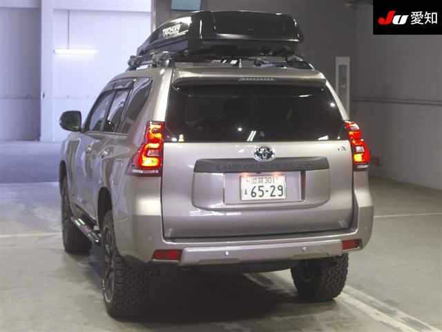 TOYOTA LAND CRUISER PRADO 2023