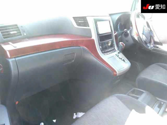TOYOTA ALPHARD 2009
