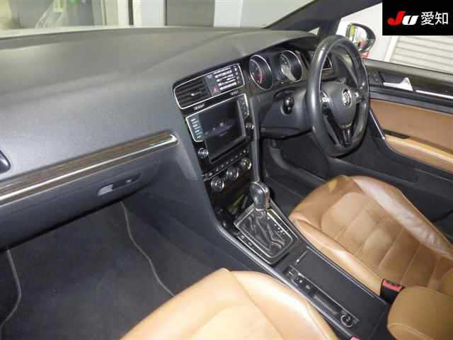 VOLKSWAGEN GOLF 2014
