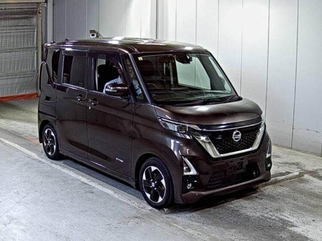 NISSAN ROOX 2020