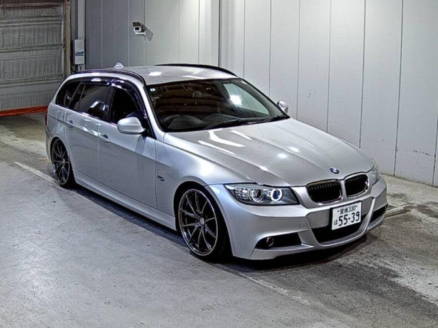 BMW 3 SERIES 2011