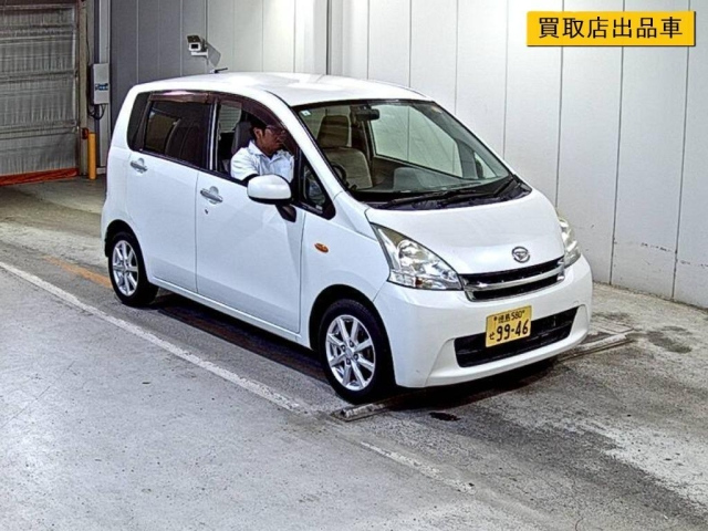 DAIHATSU MOVE 2011