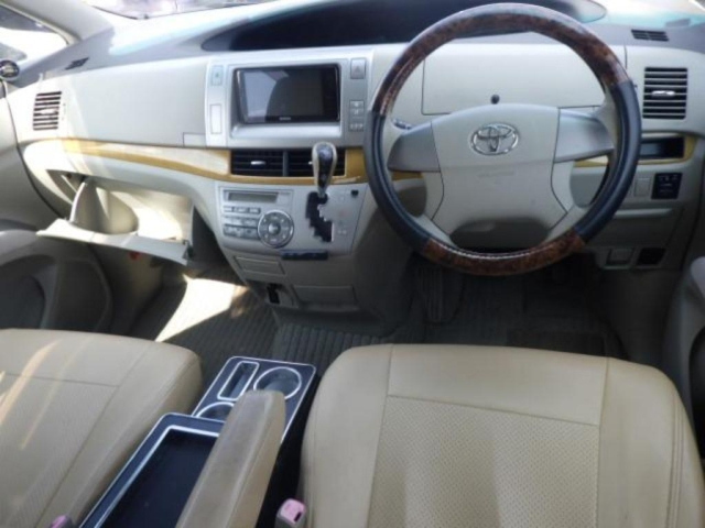 TOYOTA ESTIMA 2008