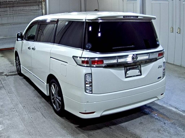 NISSAN ELGRAND 2012