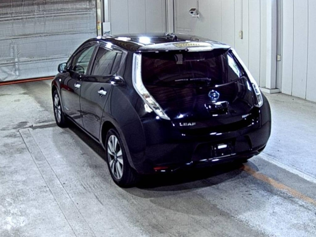 NISSAN LEAF 2013