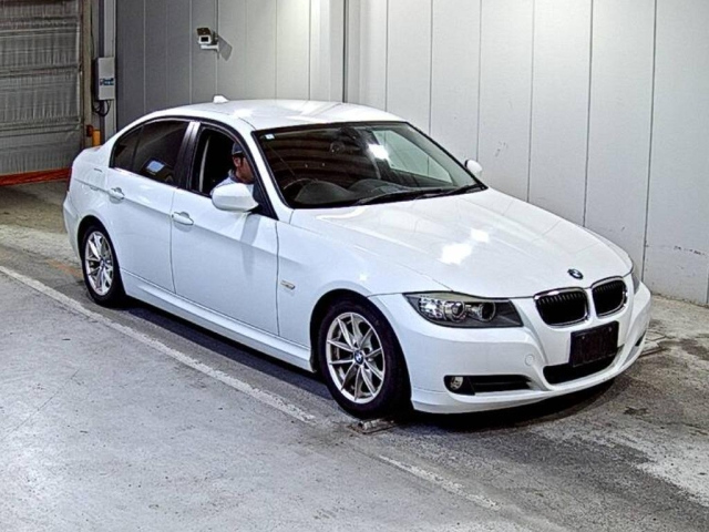 BMW 3 SERIES 2010