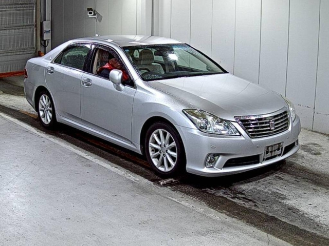 TOYOTA CROWN 2012