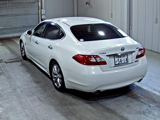 NISSAN FUGA 2011