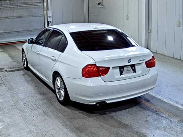 BMW 3 SERIES 2010