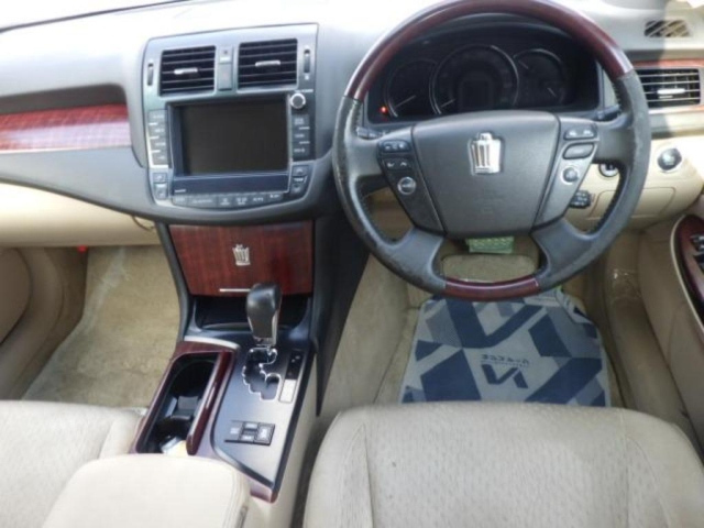 TOYOTA CROWN 2008