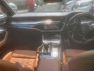 AUDI RS7 2021