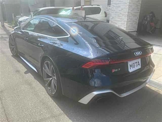 AUDI RS7 2021