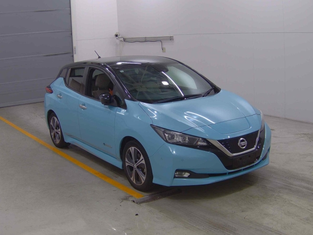 NISSAN LEAF 2017