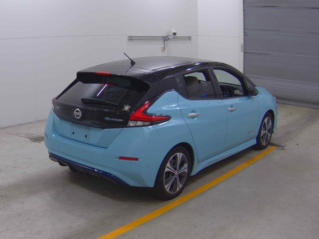 NISSAN LEAF 2017