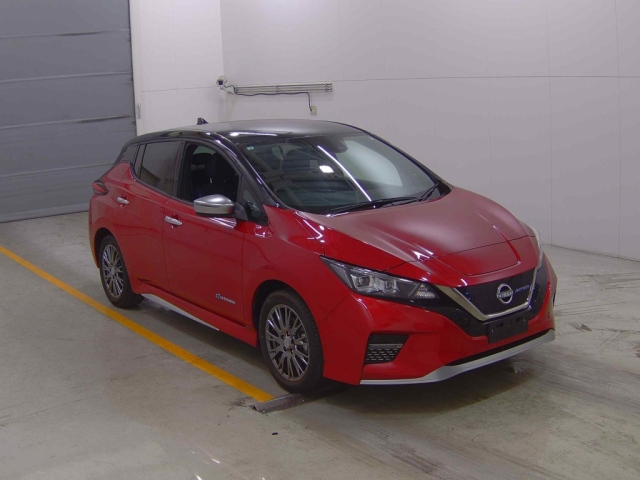 NISSAN LEAF 2021