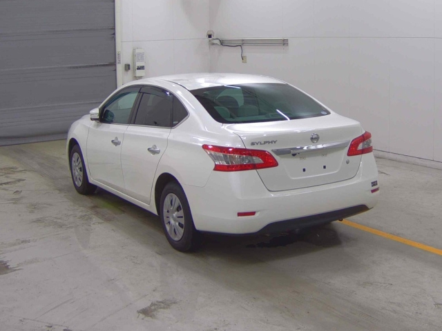 NISSAN SYLPHY 2016