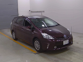 TOYOTA PRIUS ALPHA 2014