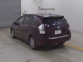 TOYOTA PRIUS ALPHA 2014