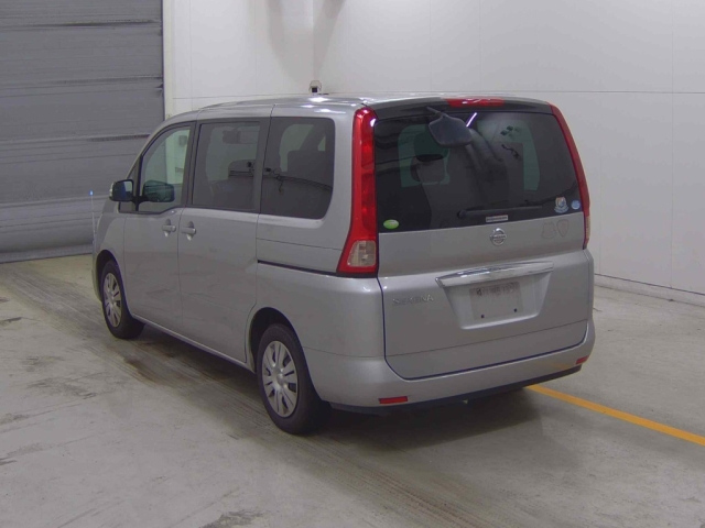 NISSAN SERENA 2010