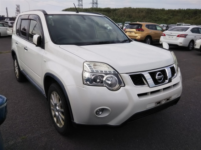 NISSAN X-TRAIL 2013