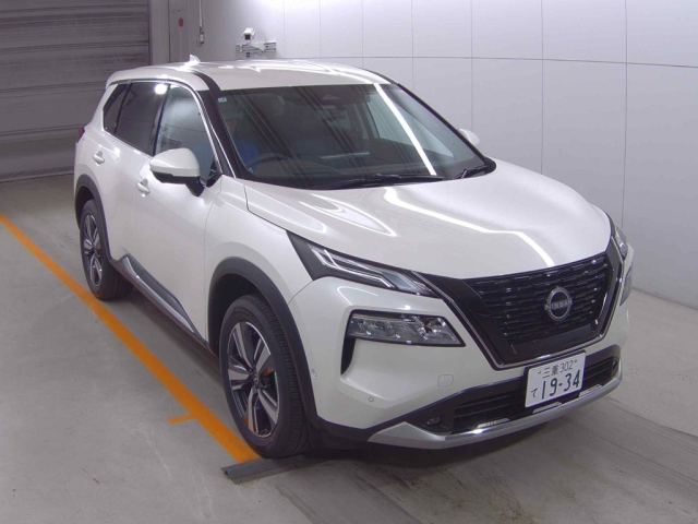 NISSAN X-TRAIL 2025